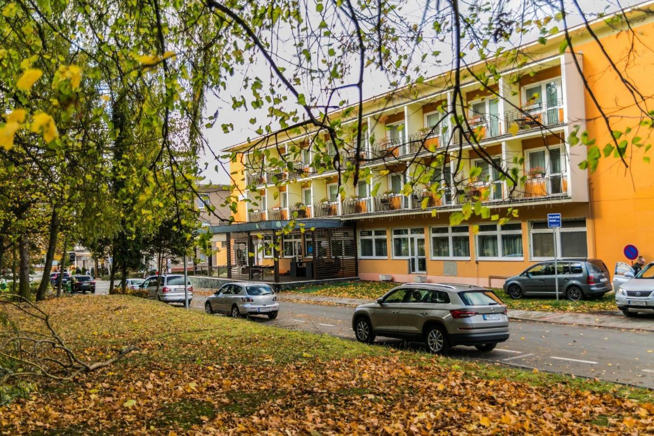 Hotel Rezident Turčianske Teplice Eksteriør bilde